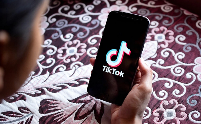 TikTok hiện chưa hỗ trợ tính năng tải xuống video